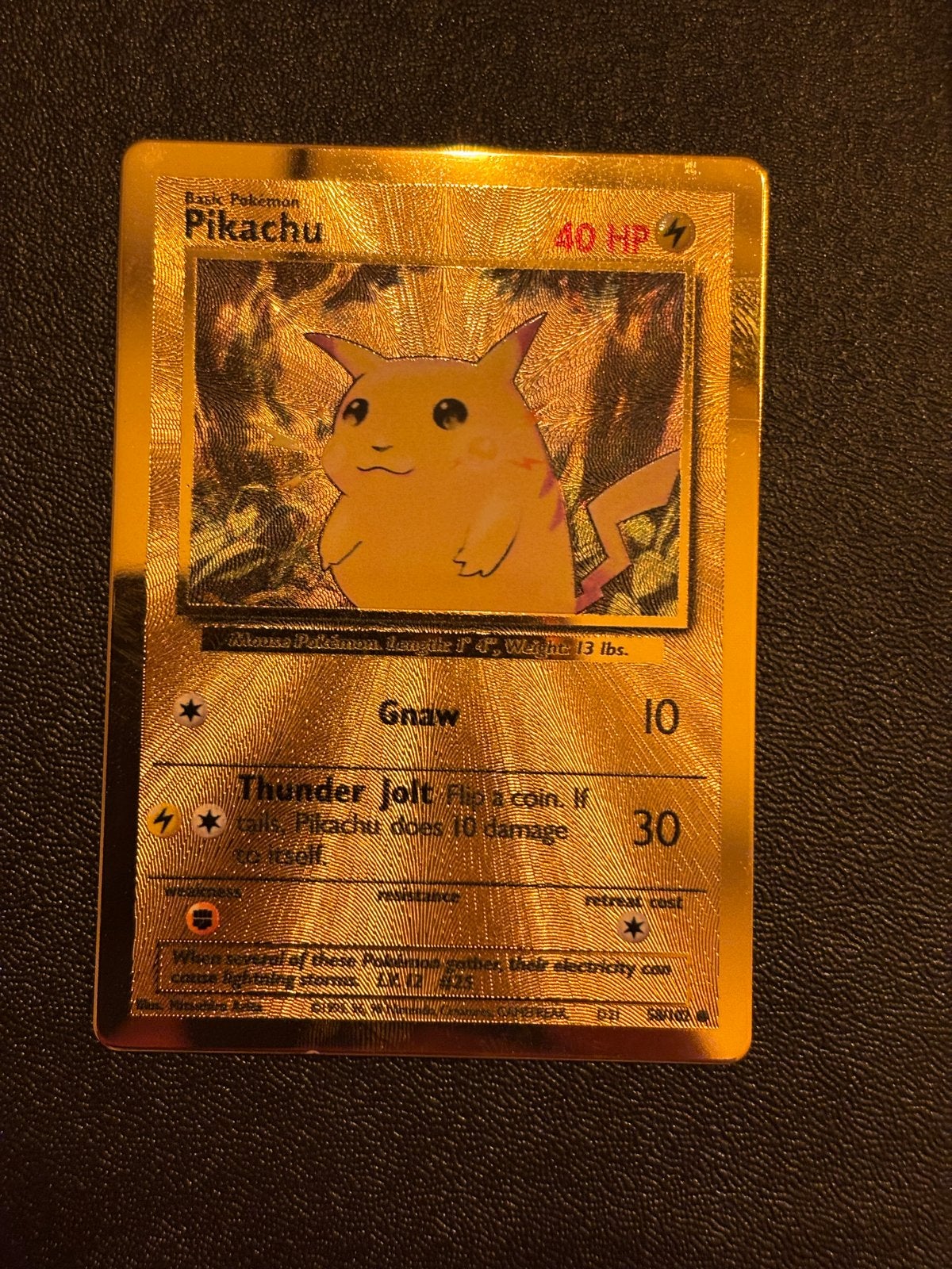 Gouden Pikachu Pokémon Kaart - Zeldzaam Verzamelobject, Ophalen of Verzenden, Zo goed als nieuw, Losse kaart, Foil