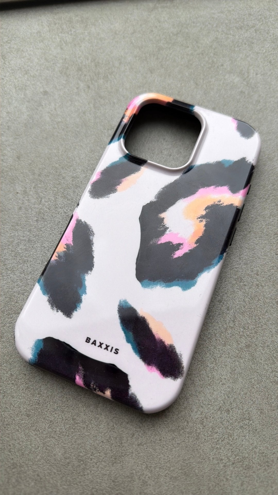 Baxxis Iphone 16pro hoesje kleuren leopard, Ophalen of Verzenden, Zo goed als nieuw