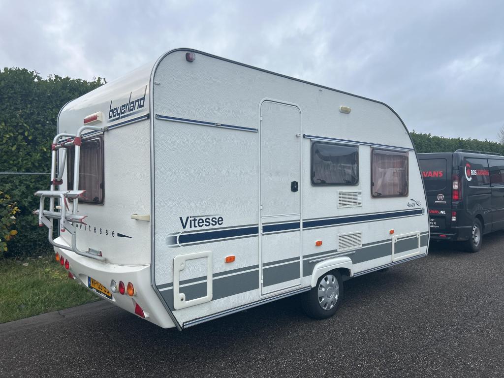 BEYERLAND 400 DV VITESSE VAST BED, VOORTENT, Niet ingevuld, Standaardzit, Bedrijf, Niet ingevuld