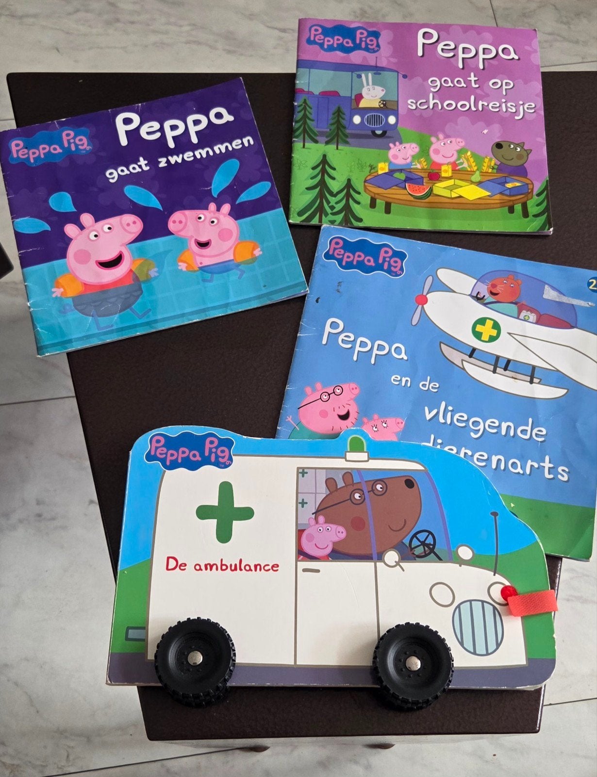 Peppa Pig Boeken: Peppa's drukke dag, schoolreisje, zwemmen, Gelezen, Fictie algemeen, Jongen of Meisje, Ophalen of Verzenden