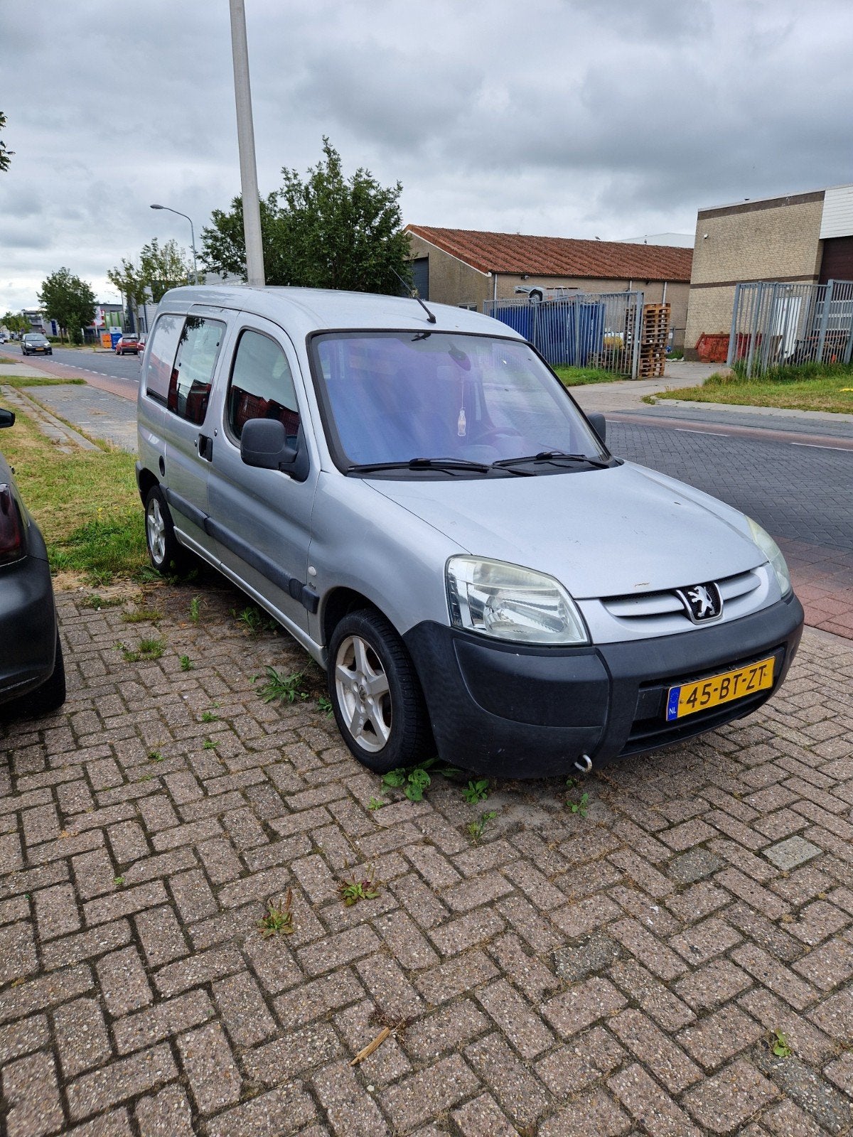 Peugeot Partner 2.0 HDI 170C 2005 (MOTORSTORING), Voorwielaandrijving, 4 cilinders, Origineel Nederlands, Zilver of Grijs