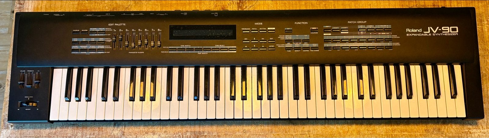 Roland JV-90, Muziek en Instrumenten, Synthesizers, Ophalen, Gebruikt, Roland, Met midi-aansluiting