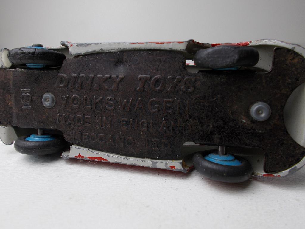 1962 Dinky Toys 181 VOLKSWAGEN KEVER (Opknapper/Repaint) -C-, Ophalen of Verzenden, Gebruikt, Auto, Dinky Toys