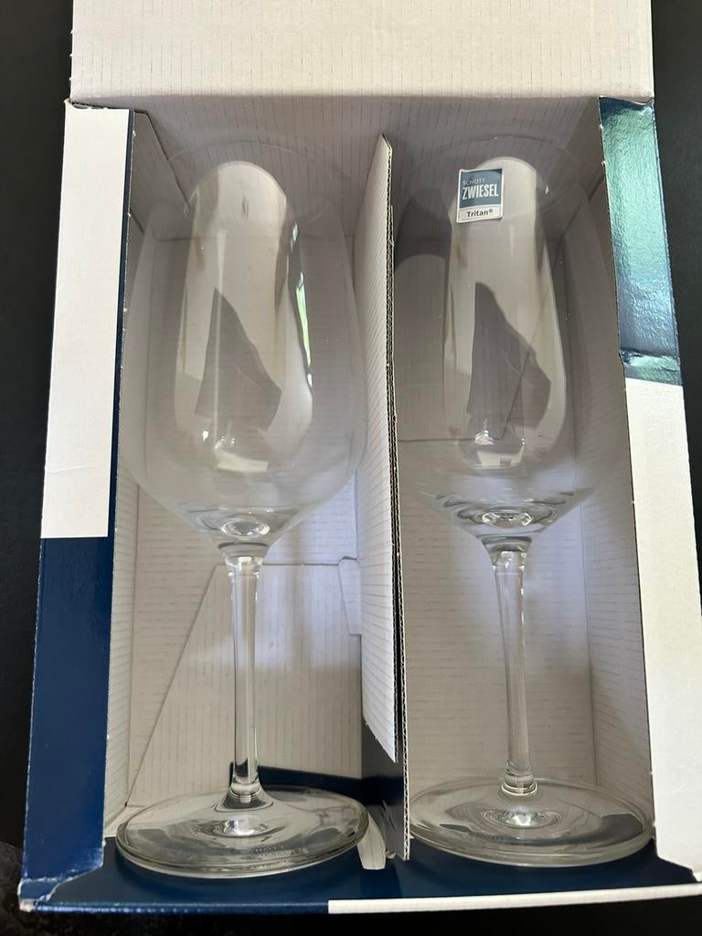 Set van 4 Schott Zwiesel rode wijn glazen Grace, Ophalen, Zo goed als nieuw, Overige typen