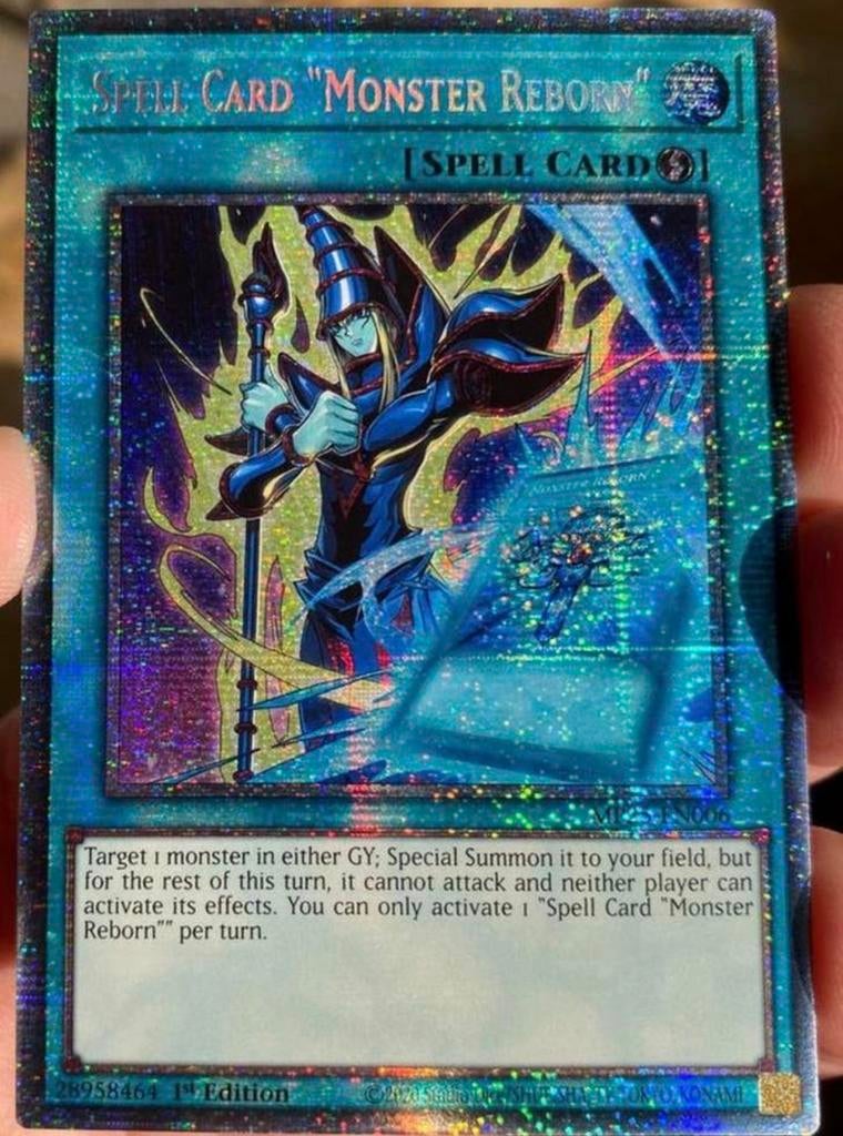 Yu-Gi-Oh! Spell Card “Monster Reborn” MP25 Starlight Rare !, Ophalen of Verzenden, Zo goed als nieuw, Losse kaart, Foil