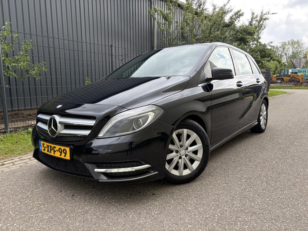 Mercedes-Benz B-Klasse 180 Ambition / AUTOMAAT / NAVI / AIRC, Auto's, 1325 kg, Gebruikt, Euro 6, 4 cilinders