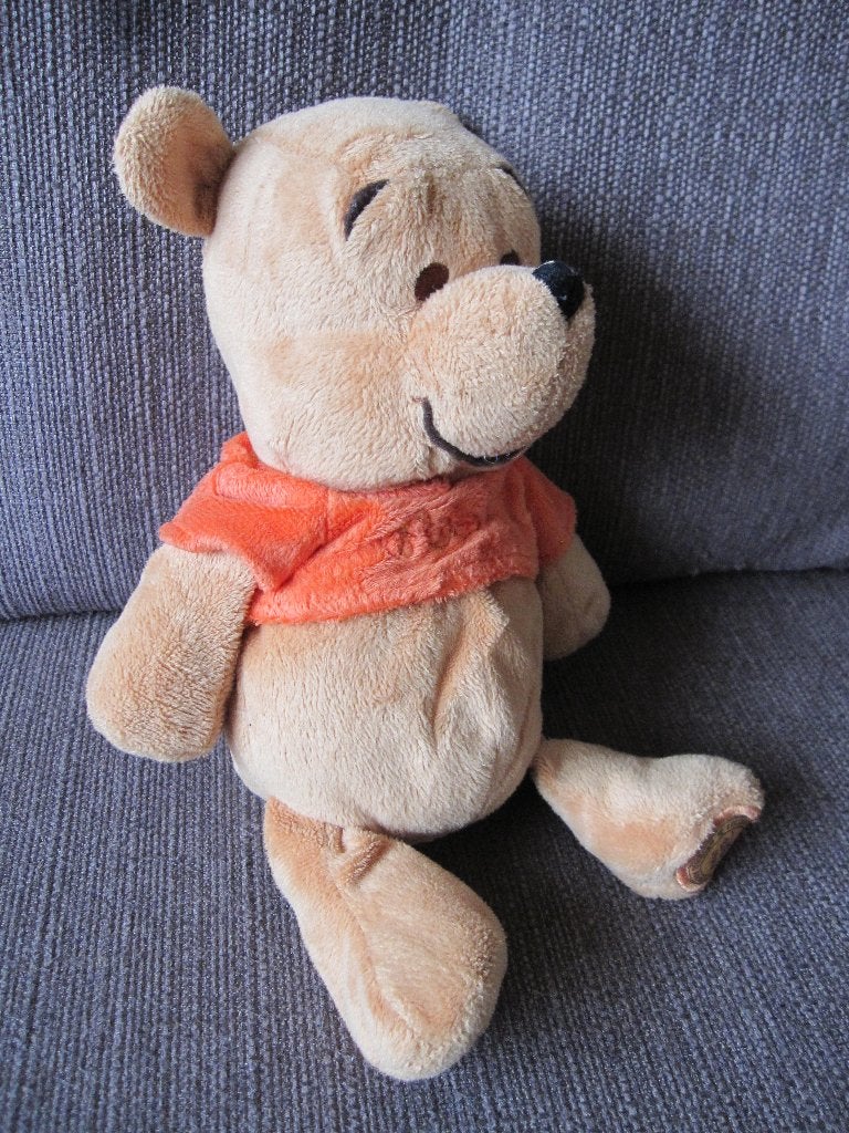 Winnie de poe the pooh 28 cm oranje shirt disney store 4,-, Ophalen of Verzenden, Zo goed als nieuw, Overige typen