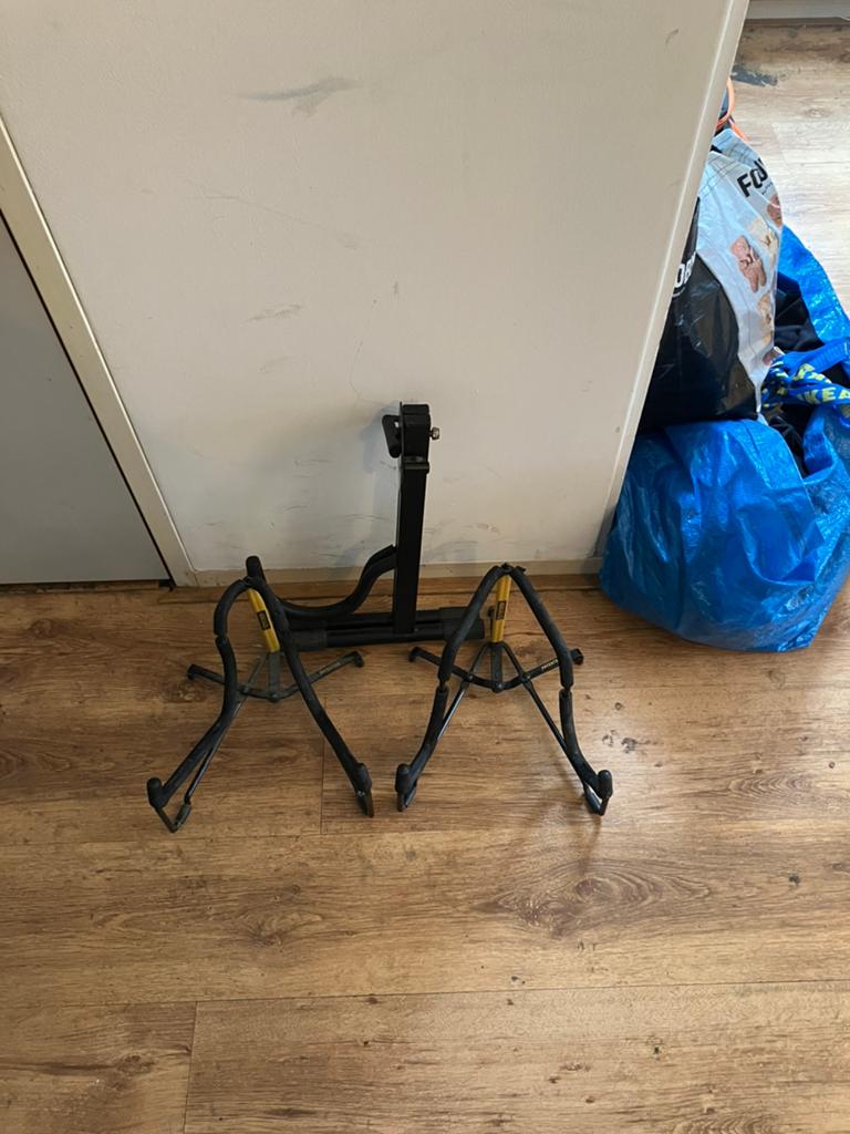 Drie gitaarstandaards, gebruikt, Ophalen of Verzenden, Gebruikt, Instrumentstandaard, Gitaar