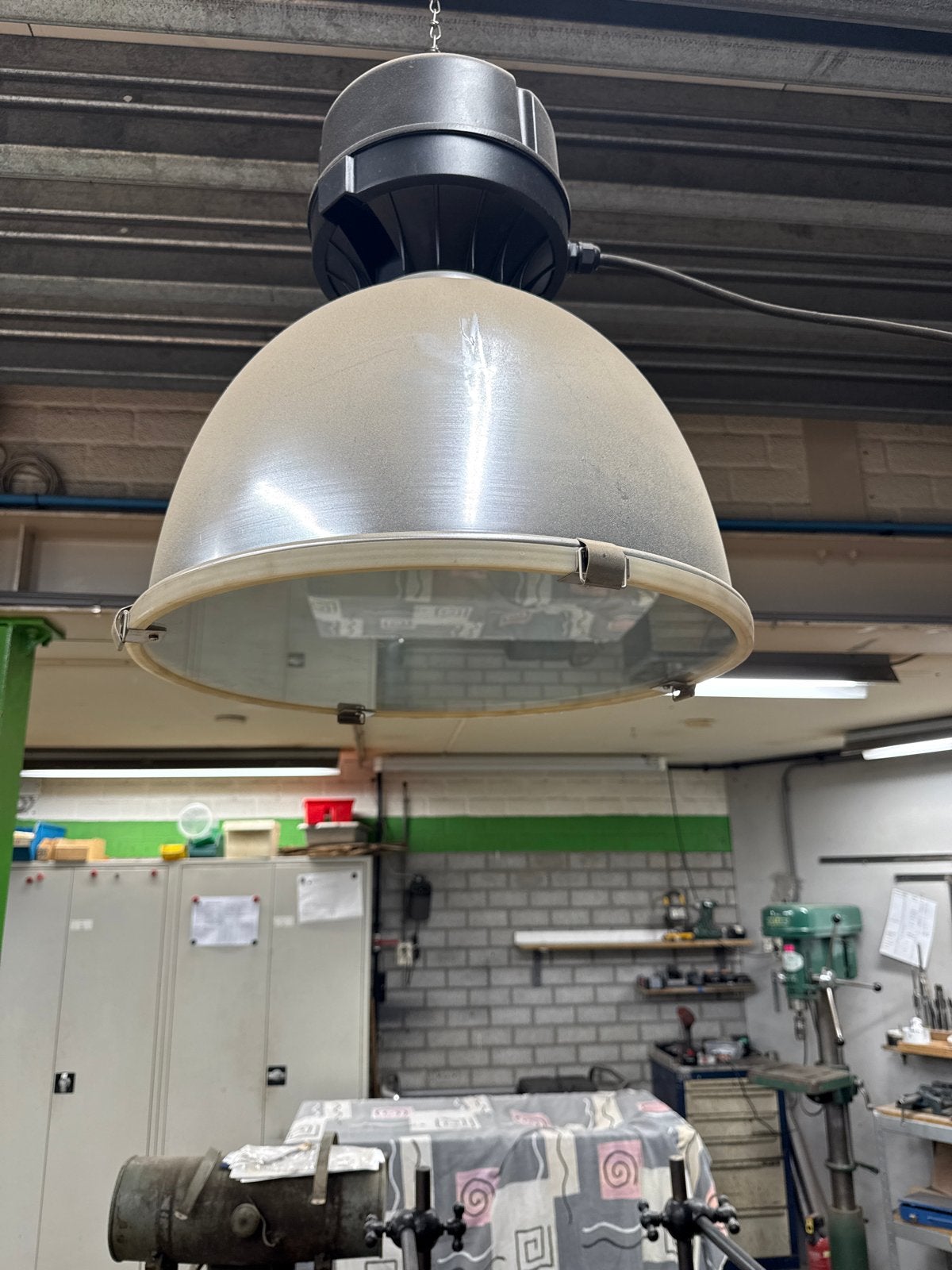 Industriële hanglamp - Werkplaatslamp, Huis en Inrichting, Lampen | Plafondlampen, Ophalen of Verzenden, Gebruikt, Metaal