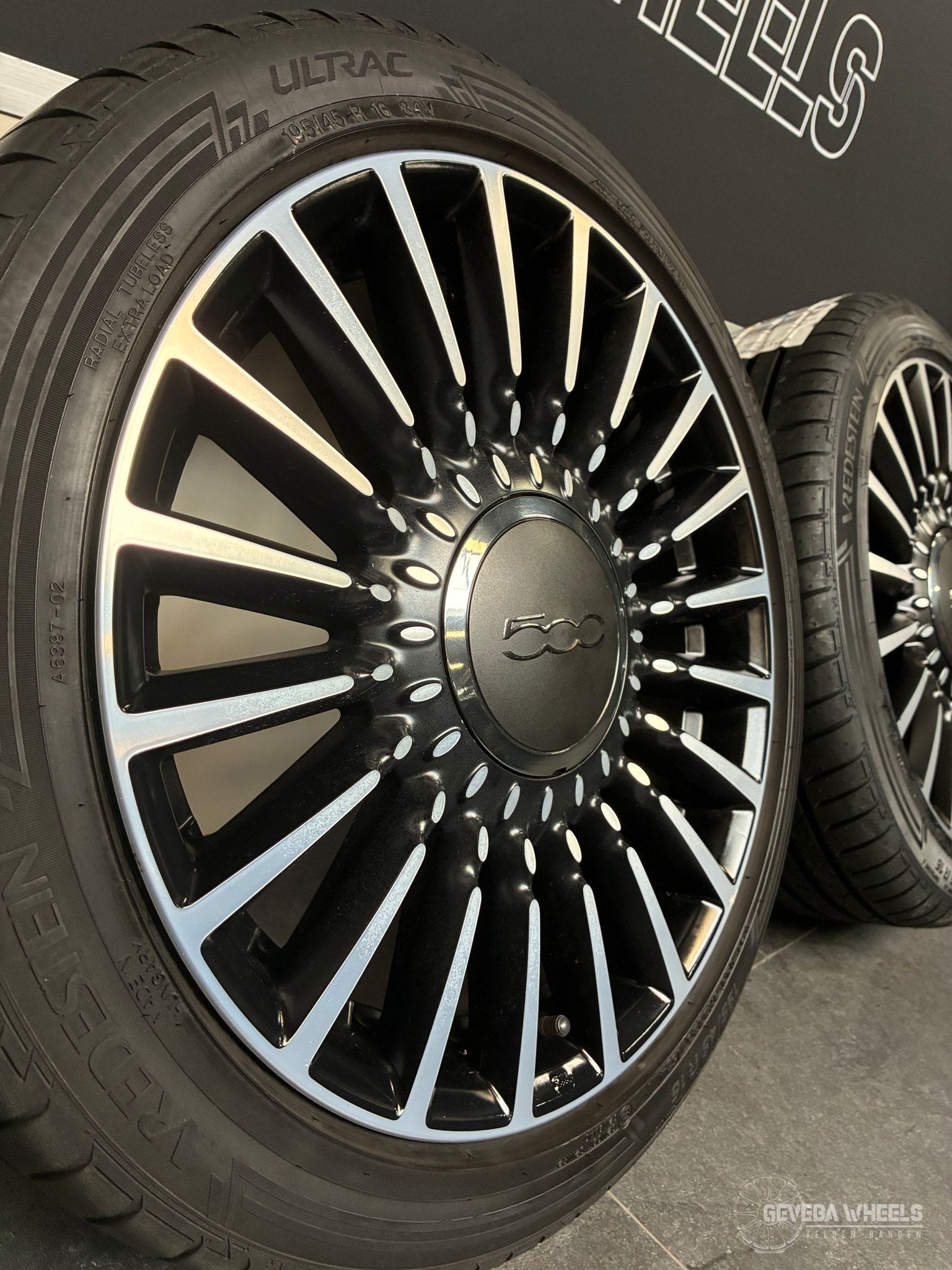 16” originele Fiat 500 velgen + zomerbanden 4x98 52014013, Gebruikt, -, Banden en Velgen, Ophalen of Verzenden