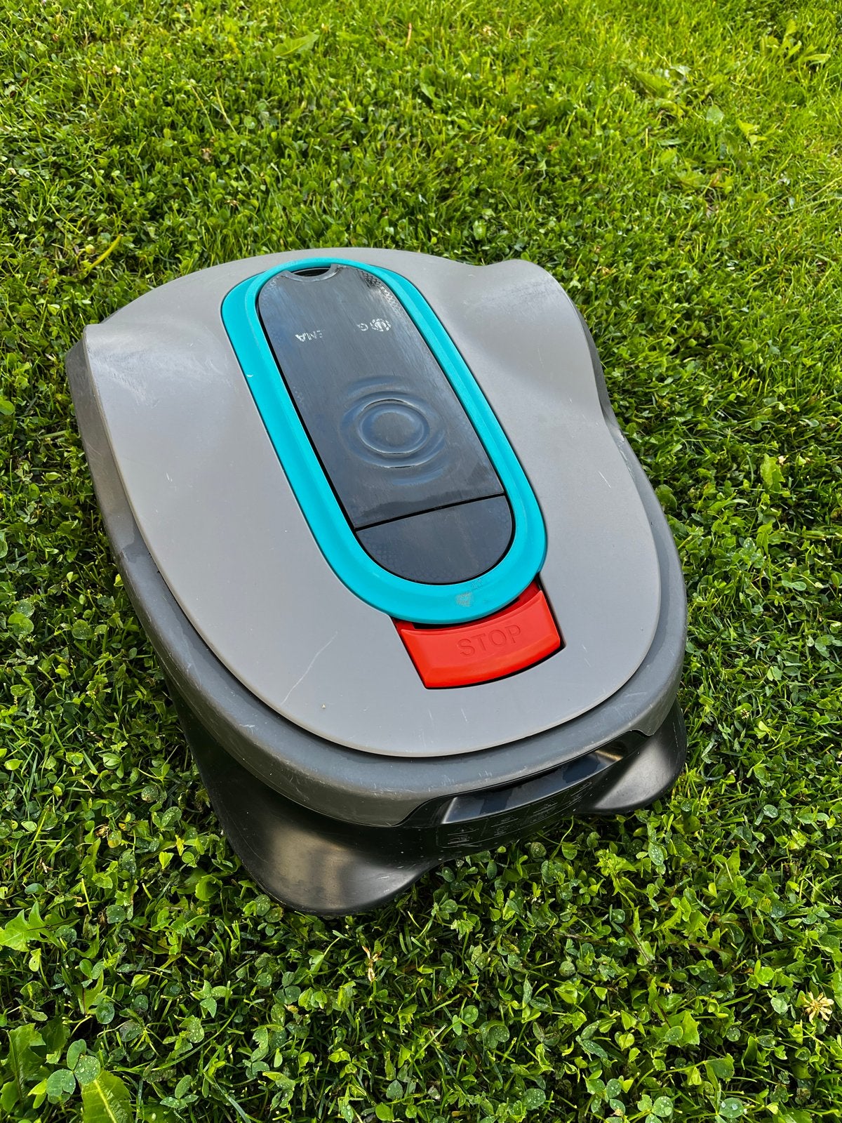 GARDENA SILENO life 750 Robotmaaier - compleet pakket, Ophalen of Verzenden, Zo goed als nieuw, 20 tot 25 cm, Met regensensor