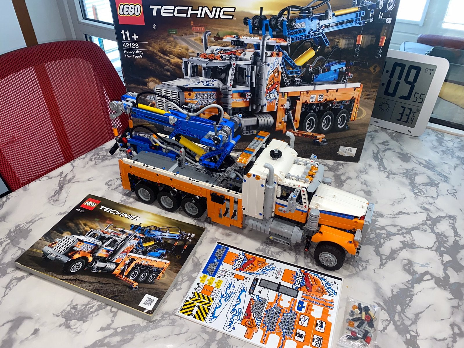 Lego technic 42128 Heavy-Duty Tow Truck zgan met stickervel, Ophalen of Verzenden, Zo goed als nieuw