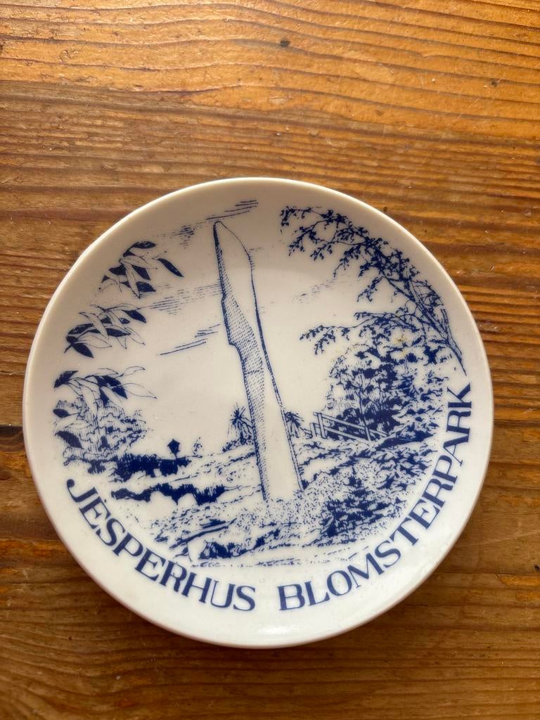 Wandbordje Jesperhus Blomsterpark Denemarken, Antiek en Kunst, Antiek | Wandborden en Tegels, Ophalen of Verzenden