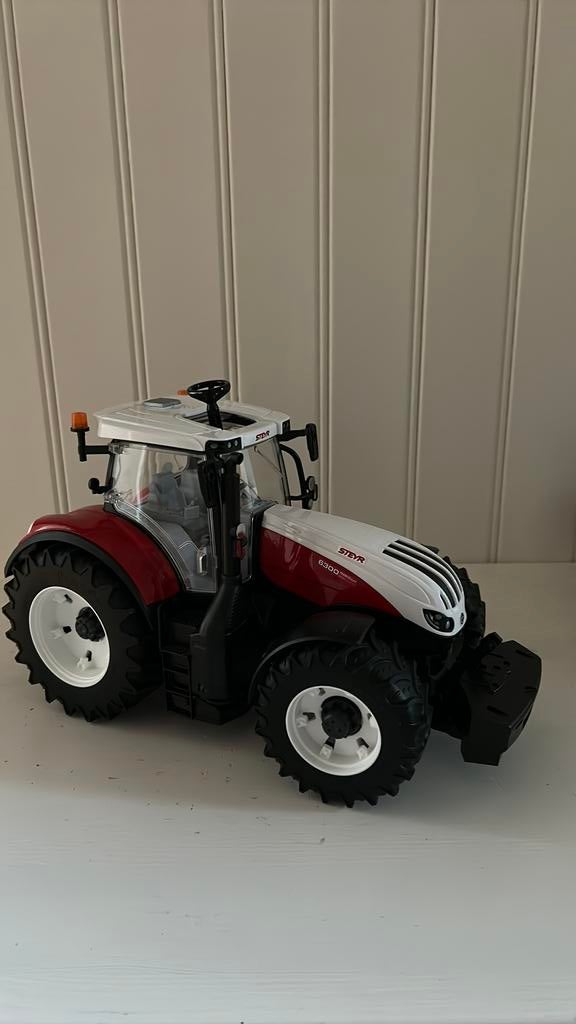 Bruder. Steyr. Trekker., Ophalen, Zo goed als nieuw