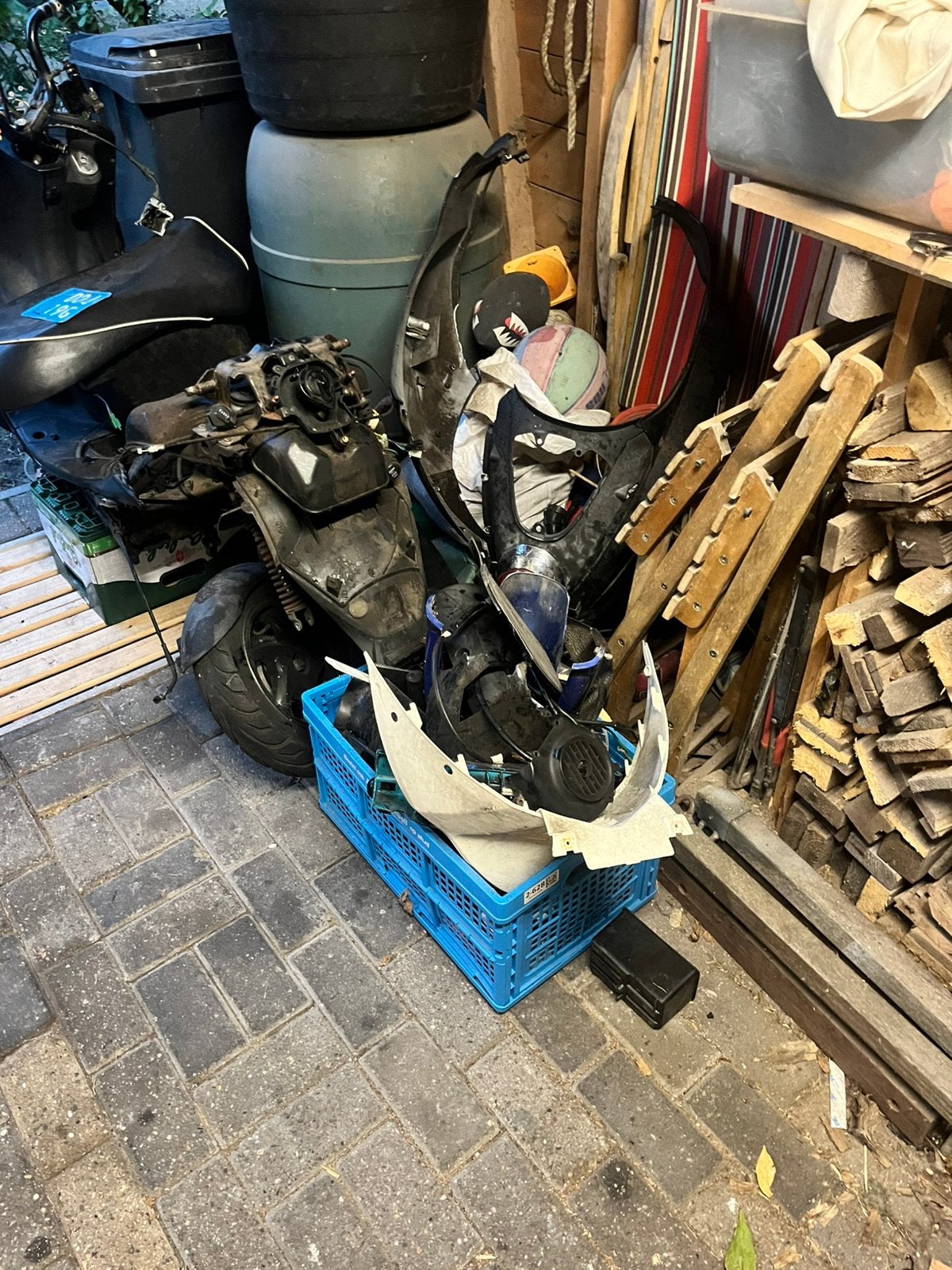 Sym mio en heel veel scooter onderdelen, Ophalen, Zo goed als nieuw, Benzine, Overige modellen