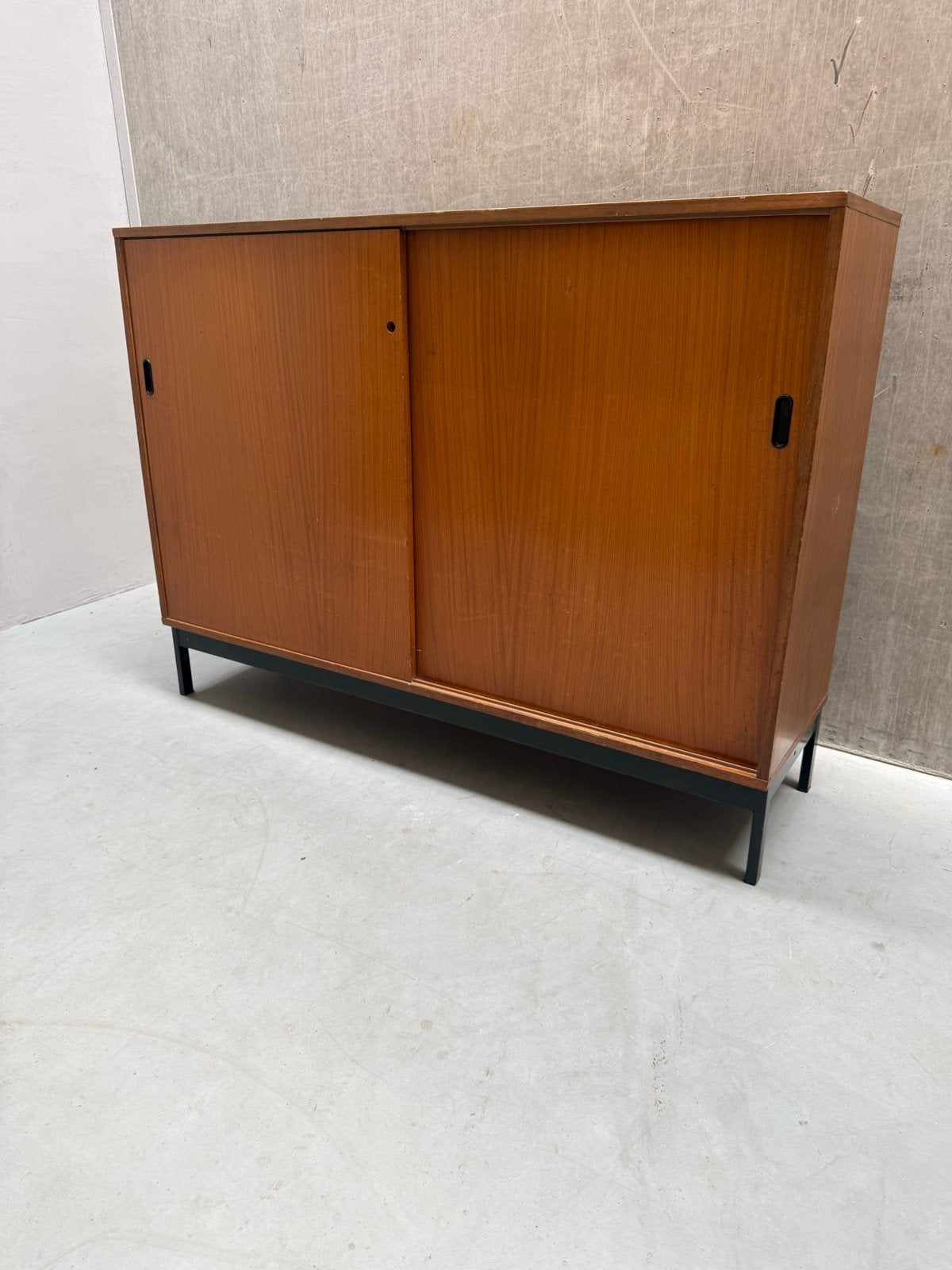 Vintage Schoolkast met Schuifdeuren - Jaren '60 Design, Ophalen, X, Z, X
