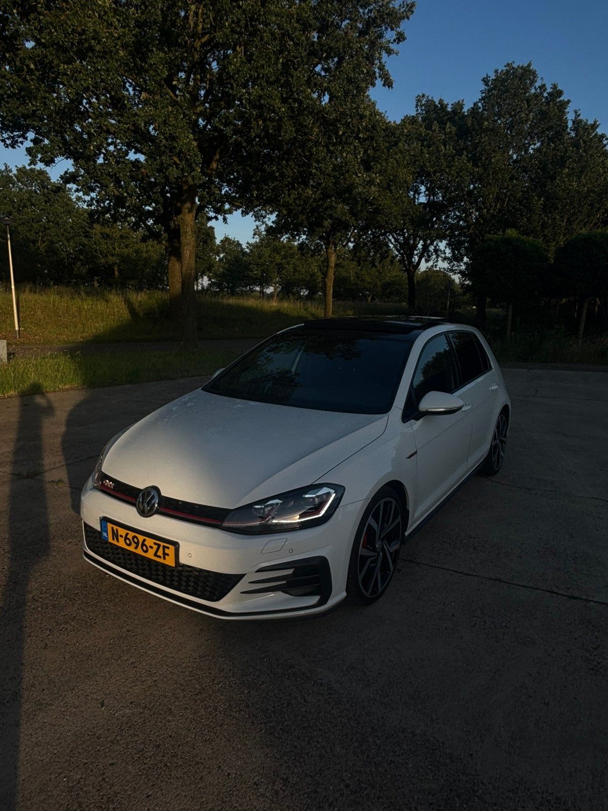 Volkswagen Golf 2.0 TSI 245pk 7-DSG 5D 2019 Wit, 1345 kg, Zwart, 4 cilinders, 1984 cc