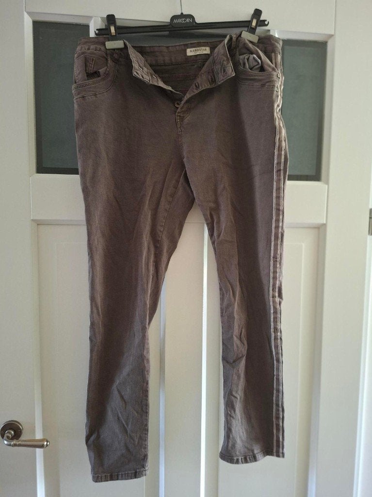 Bruine soepele broek tot enkels. Maat 44/46, Ophalen of Verzenden, Zo goed als nieuw, Bruin, Broek of Spijkerbroek