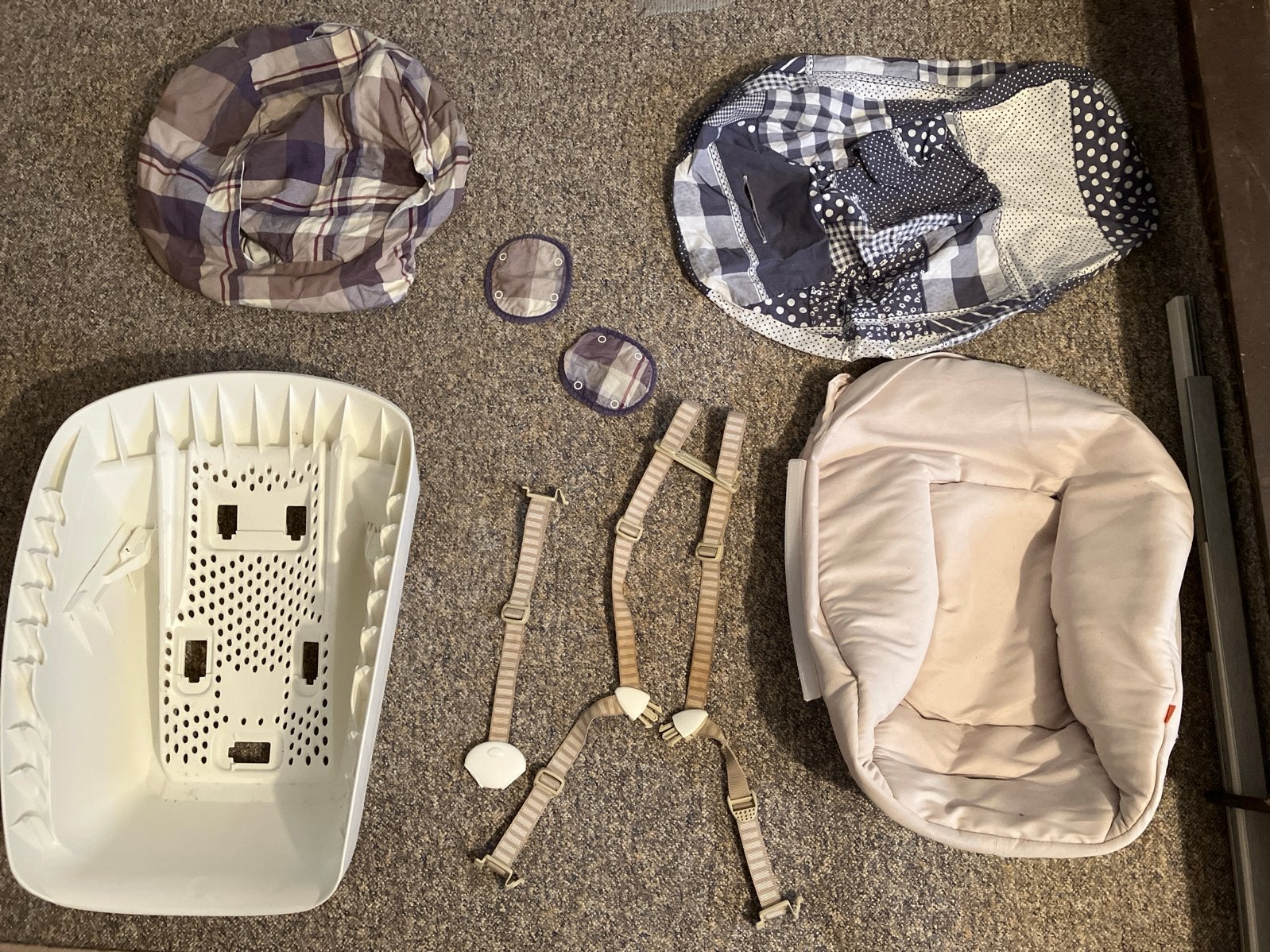 Stokke Tripp Trapp Newborn Set met 2 hoezen en gordel, Kinderen en Baby's, Kinderstoelen, Ophalen, Gebruikt, Overige typen, Gordel(s)