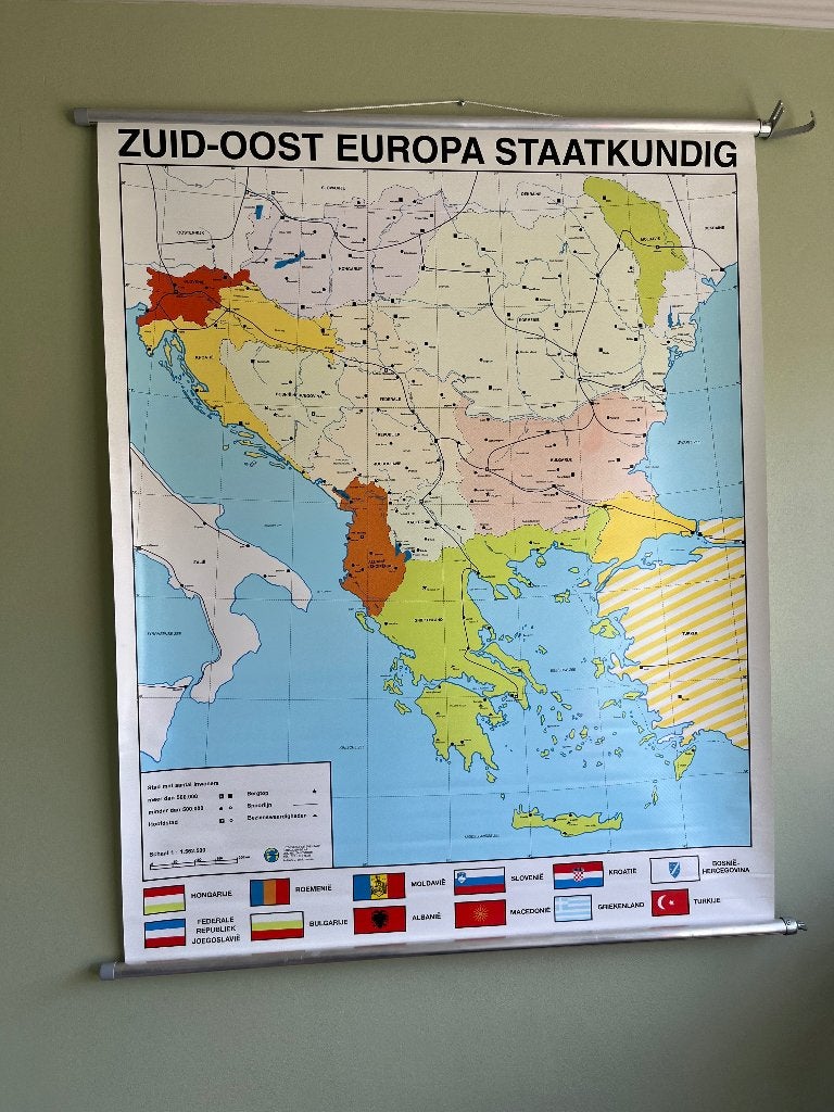 Schoolplaat Zuid-Oost Europa staatkundig, Antiek en Kunst, Antiek | Schoolplaten, Ophalen, Aardrijkskunde