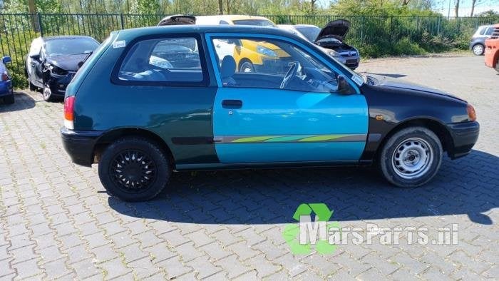 Kokerbalk rechts van een Toyota Starlet (6P3), Gebruikt, -, -, Ophalen of Verzenden