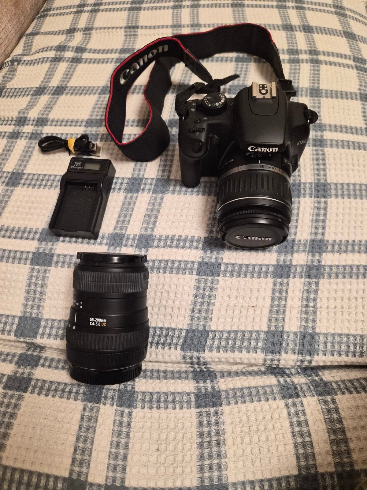 Canon EOS 1000D Spiegelreflexcamera met 2 lenzen, Ingebouwde flitser, Gebruikt, Spiegelreflex, Canon