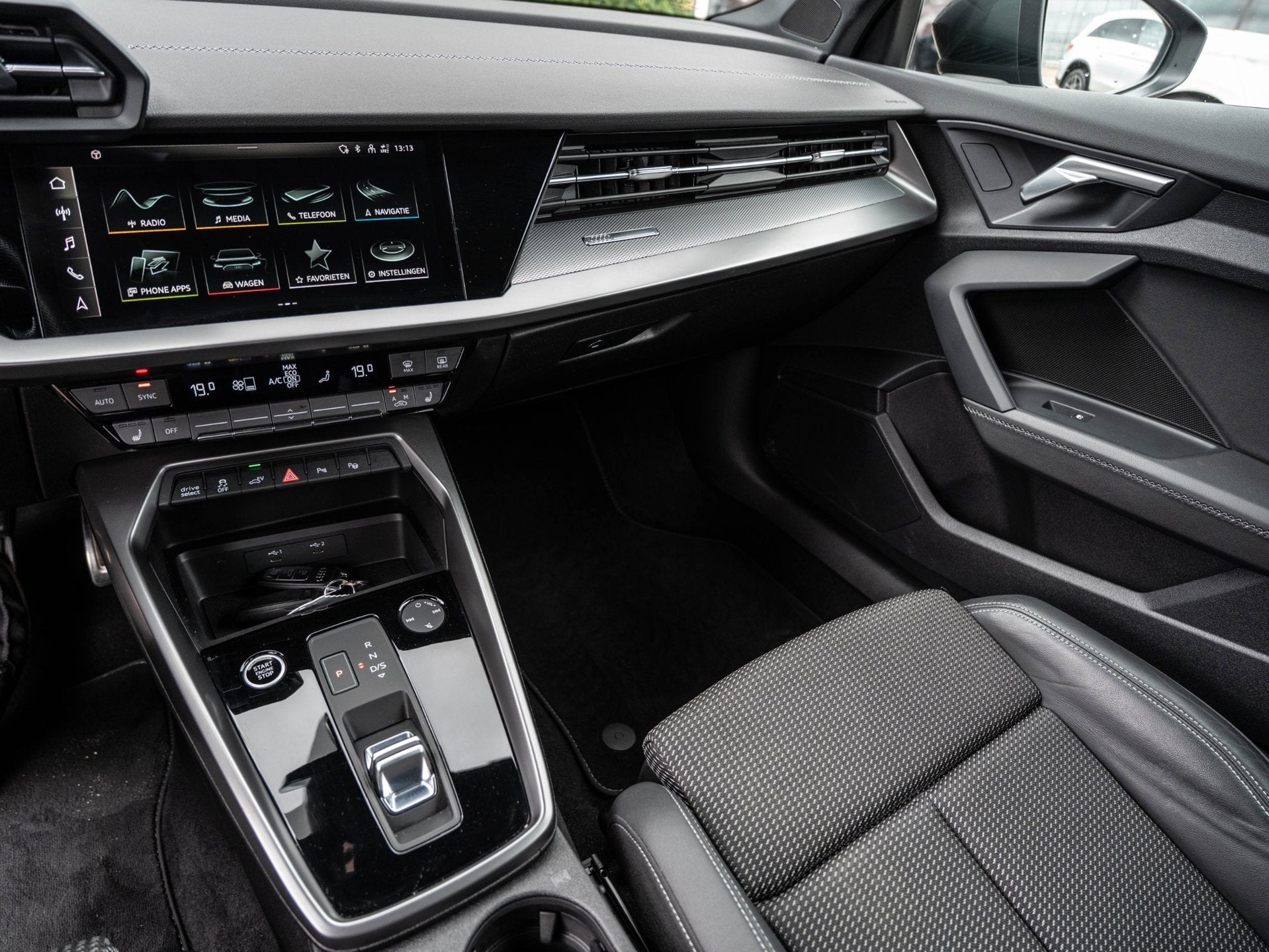 Foto 2 van Audi A3 Sportback 40 TFSIe S-Line | Carplay | S-Sportstoelen