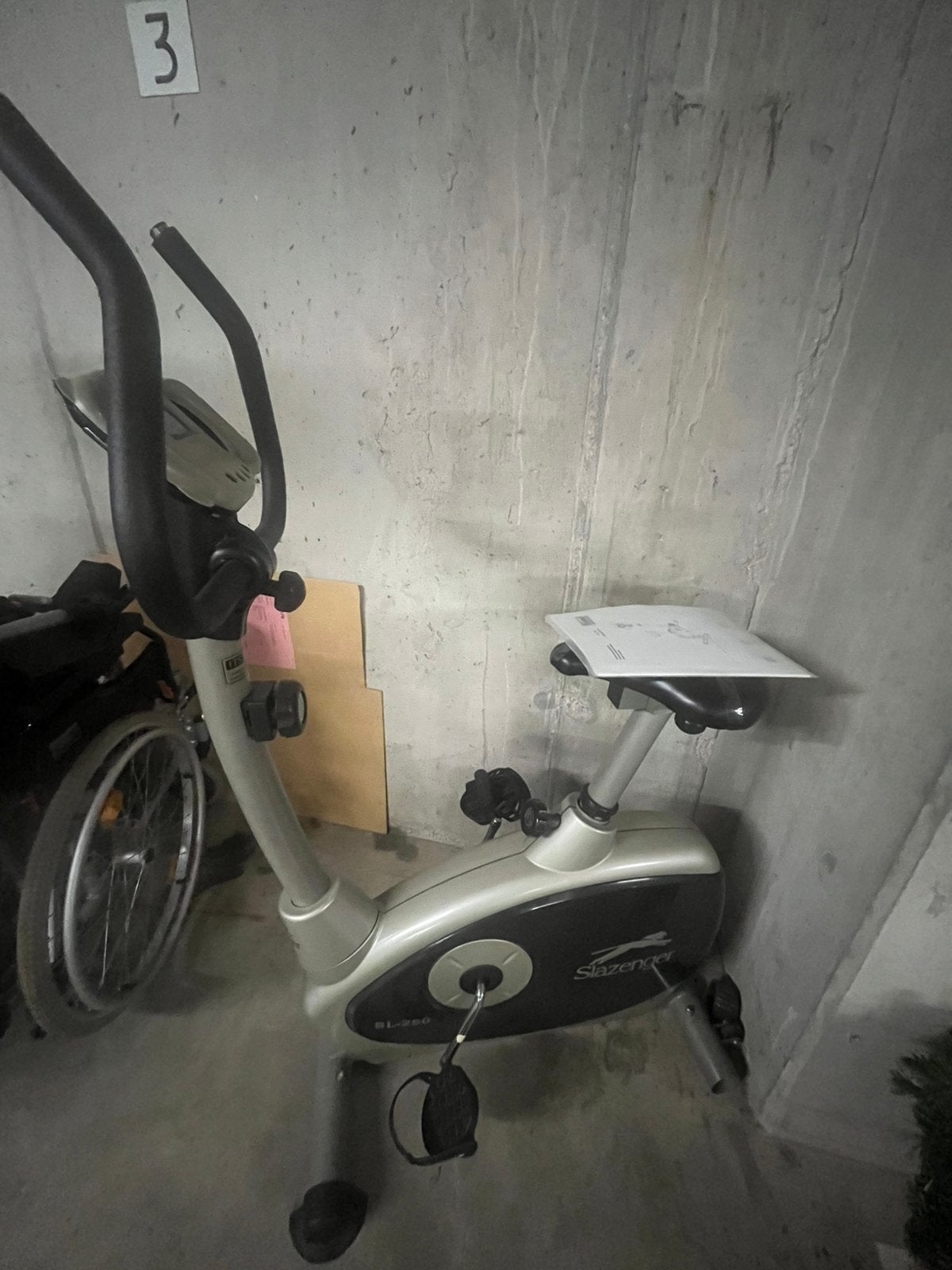 Slazenger SL-261 Hometrainer, Sport en Fitness, Fitnessapparatuur, Ophalen, Gebruikt, Benen, Hometrainer