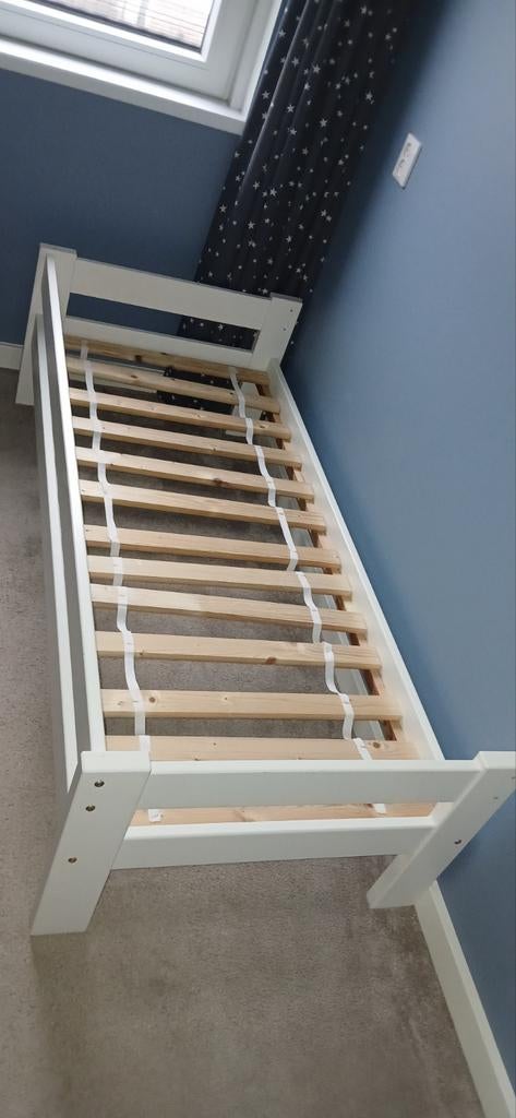 Bed met lattenbodem  70x160 cm, Huis en Inrichting, Slaapkamer | Bedden, Ophalen, Gebruikt, Wit, 190 cm of minder
