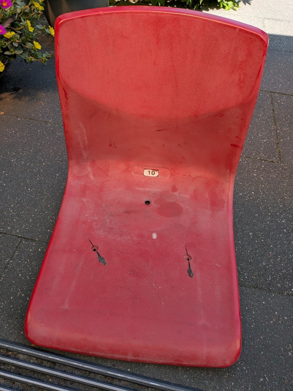 Originele Helmond Sport stadionstoel (oud), Ophalen, Kunststof, Gebruikt, Rood