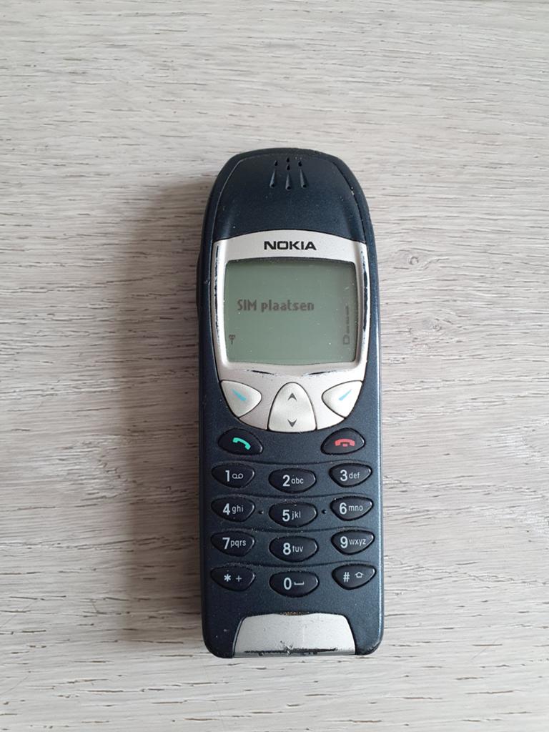 Zeldzame Nokia 6210 brickphone met snake in goede staat, Telecommunicatie, Mobiele telefoons | Nokia, Ophalen of Verzenden, Zwart