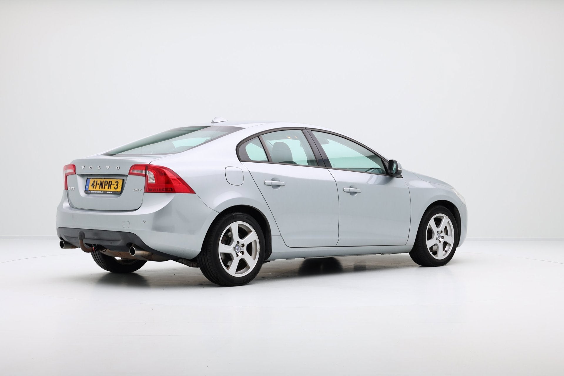 Volvo S60 2.0T Intro Edition Aut. Leder|1e Eig|Navi|Clima|LM, Auto's, 4 cilinders, S60, Verwarmde buitenspiegels, 1470 kg