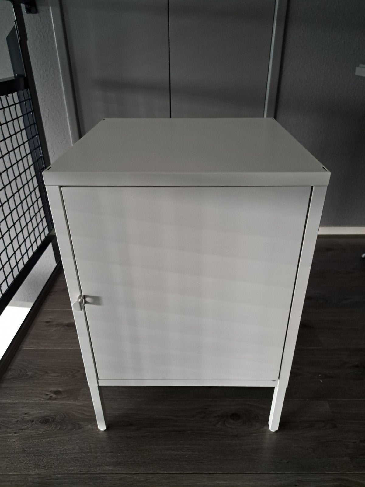 IKEA Metalen Kast met Verstelbare Plank - Zo goed als nieuw, Ophalen