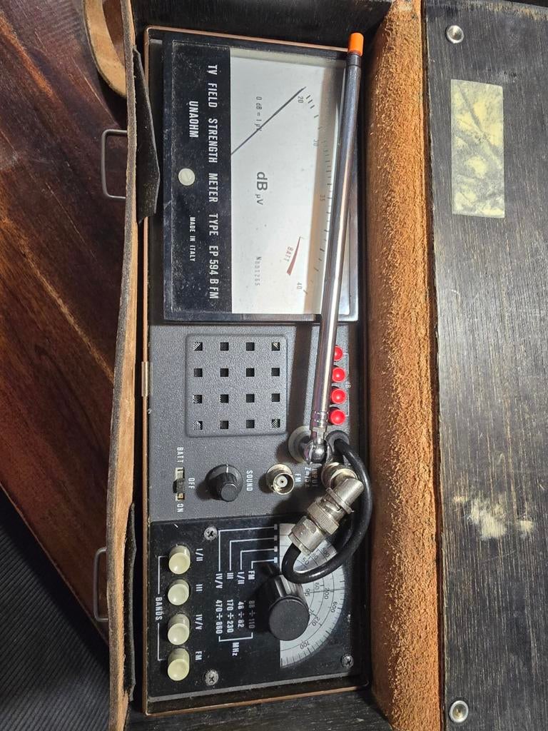 Oude TV Field Strength Meter Unaohm EP 594 B FM, Ophalen of Verzenden