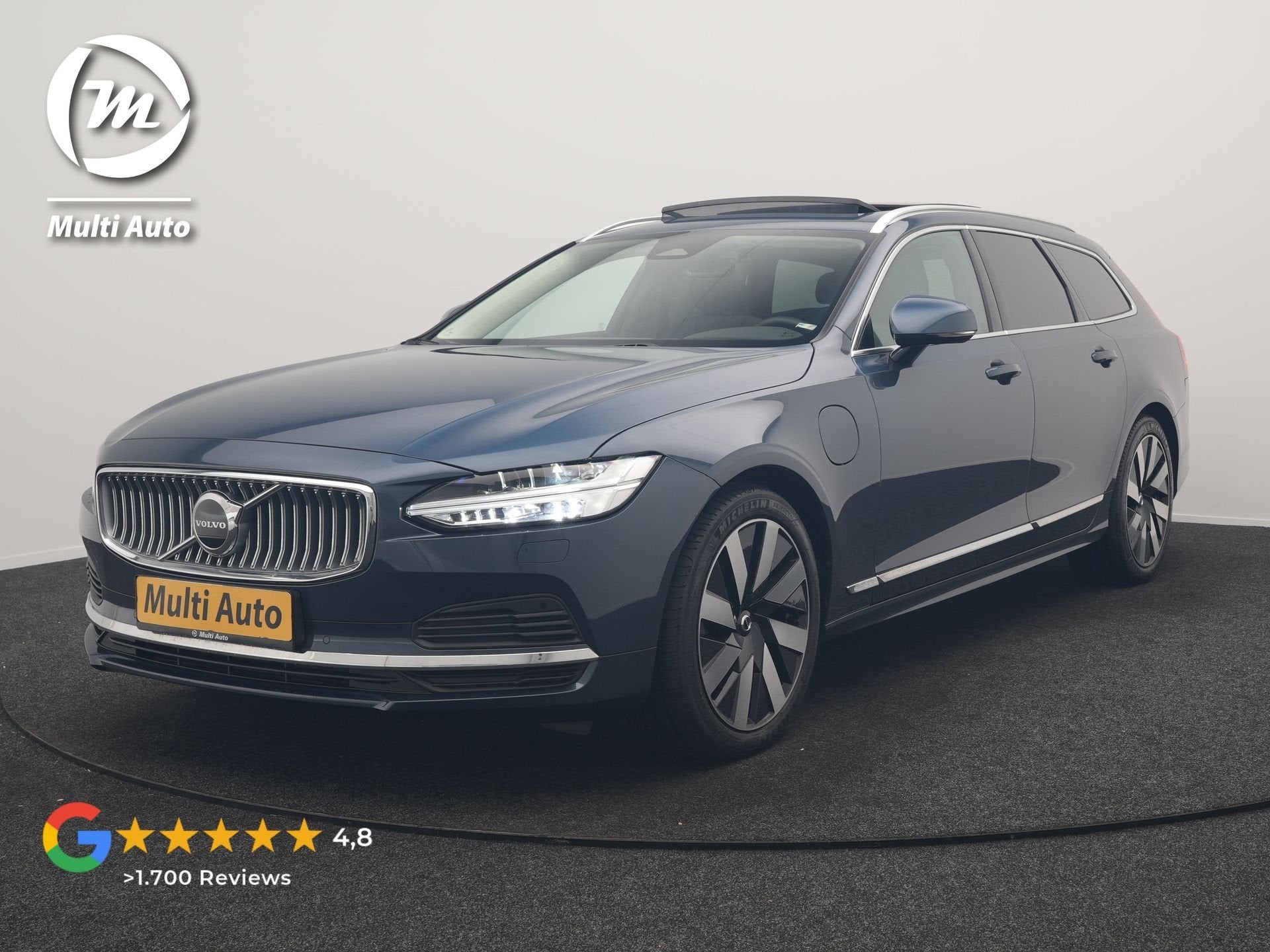 Volvo V90 T6 AWD Plus Bright LONG RANGE PHEV 350pk Dealer O., Auto's, Automaat, Zwart, 4 cilinders, 1969 cc
