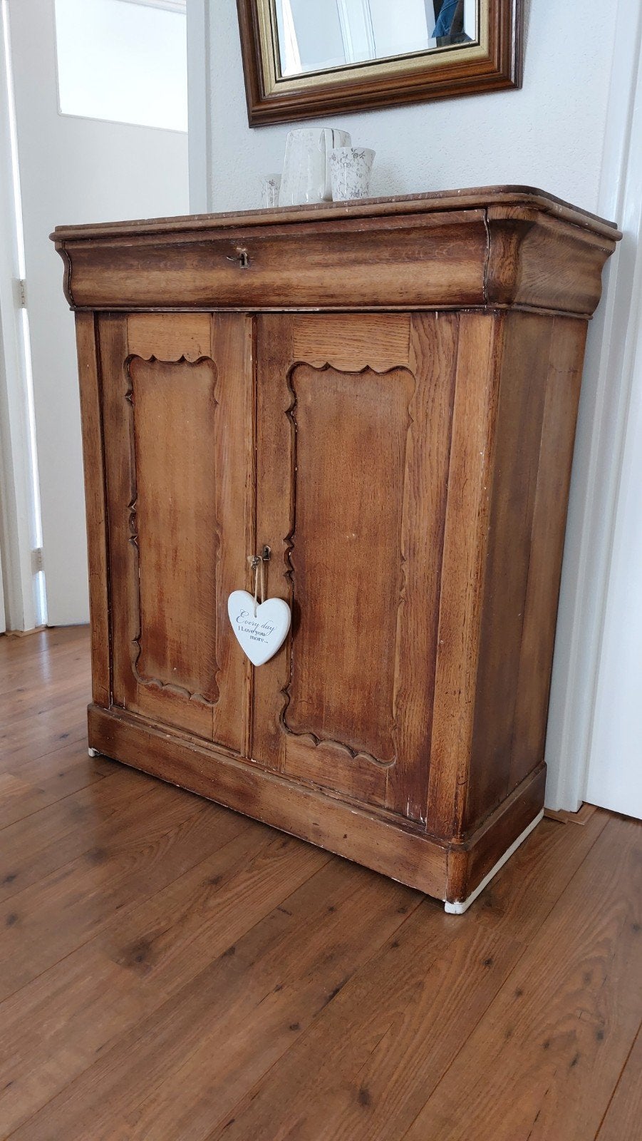 Houten meidenkast., Ophalen, Gebruikt