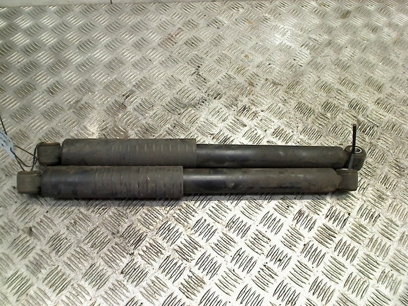 Schokbrekerset Achter Iveco New Daily IV (2007-07/2011-08), Gebruikt, Overige automerken, Iveco Magirus AG, Info@iveco-sw.de