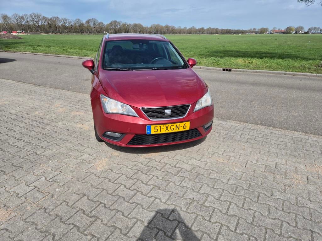 Seat Ibiza 1.2 TSI 77KW ST 2012 Rood, Auto's, Seat, Voorwielaandrijving, 40 €/maand, 4 cilinders, Ibiza