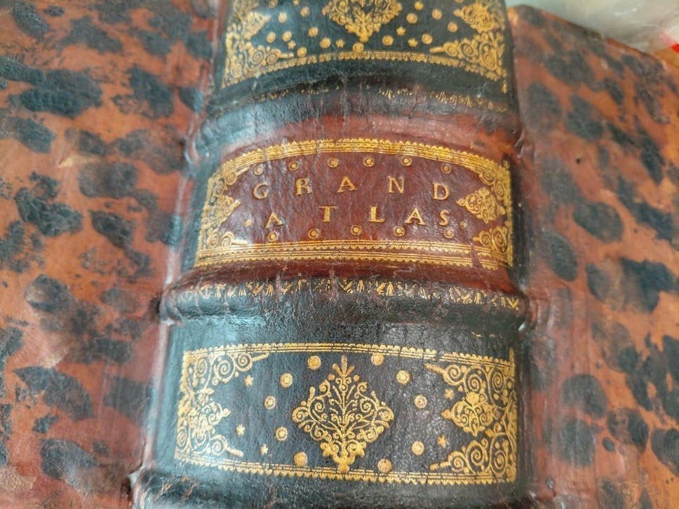 Grand Atlas 1635 , originele boekomslag, Ophalen