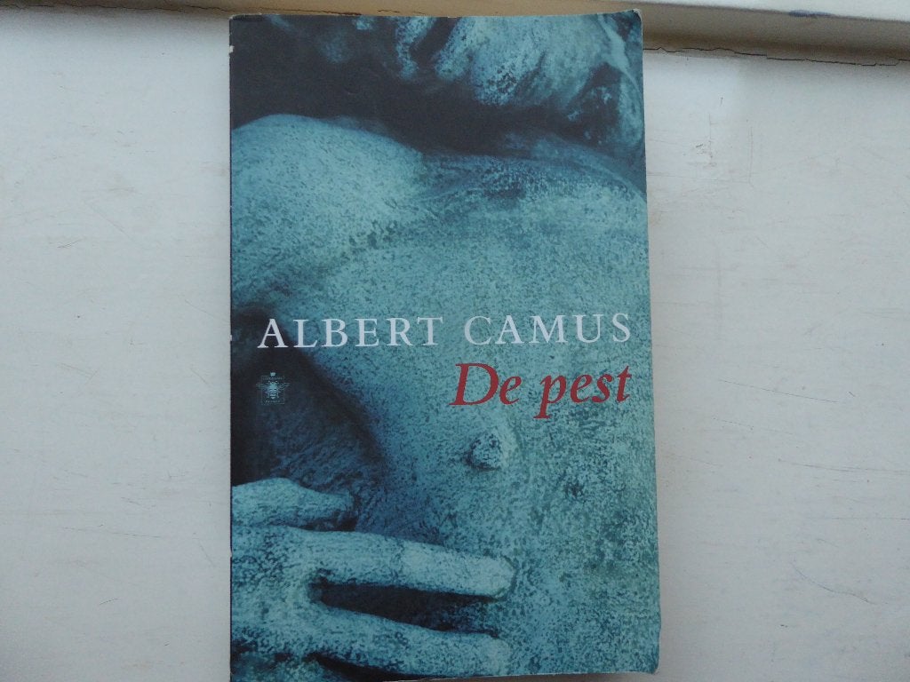 Albert Camus - de Pest, Ophalen of Verzenden, Gelezen, Albert Camus, Europa overig