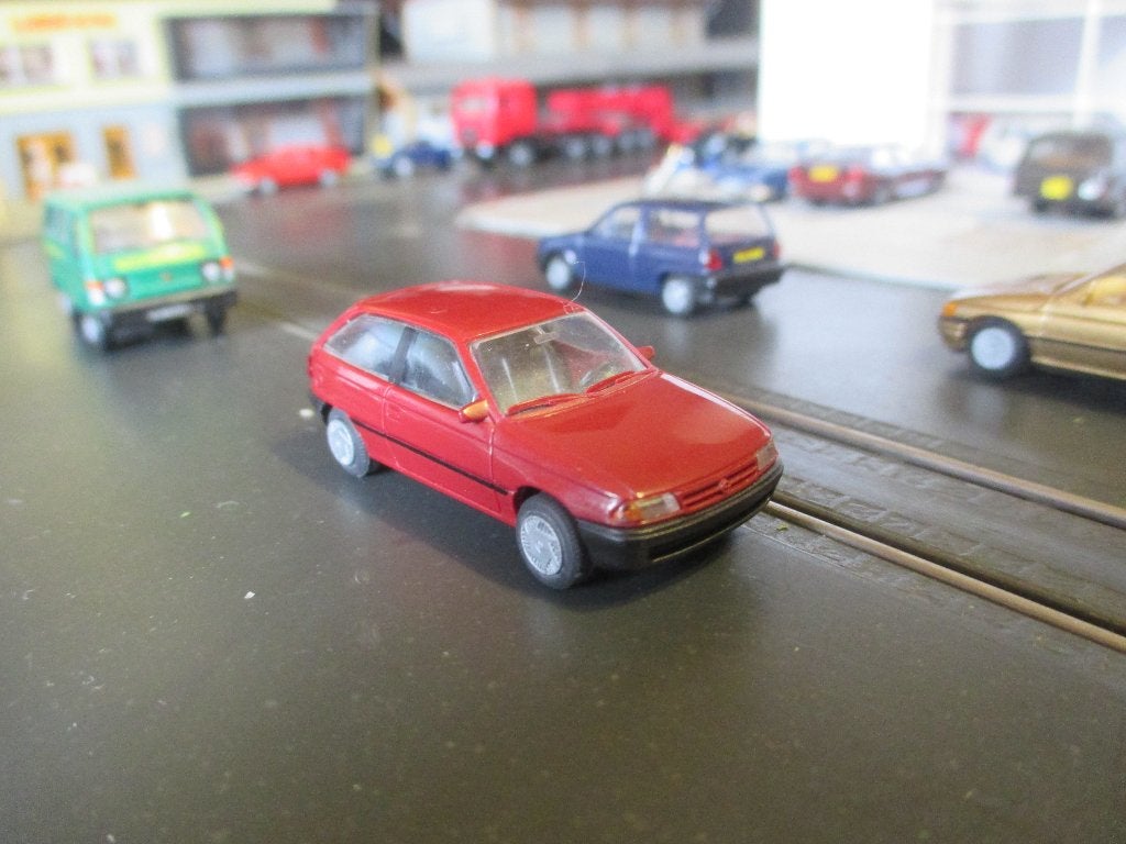 Opel Astra F Hatchback Rietze donkerrood, Ophalen of Verzenden, Zo goed als nieuw, Auto, Rietze