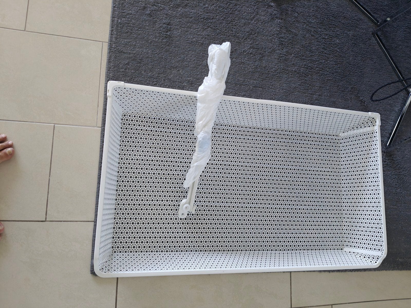 Witte geperforeerde metalen opbergmand ikea, Gebruikt, Ophalen of Verzenden, Wit, Metaal