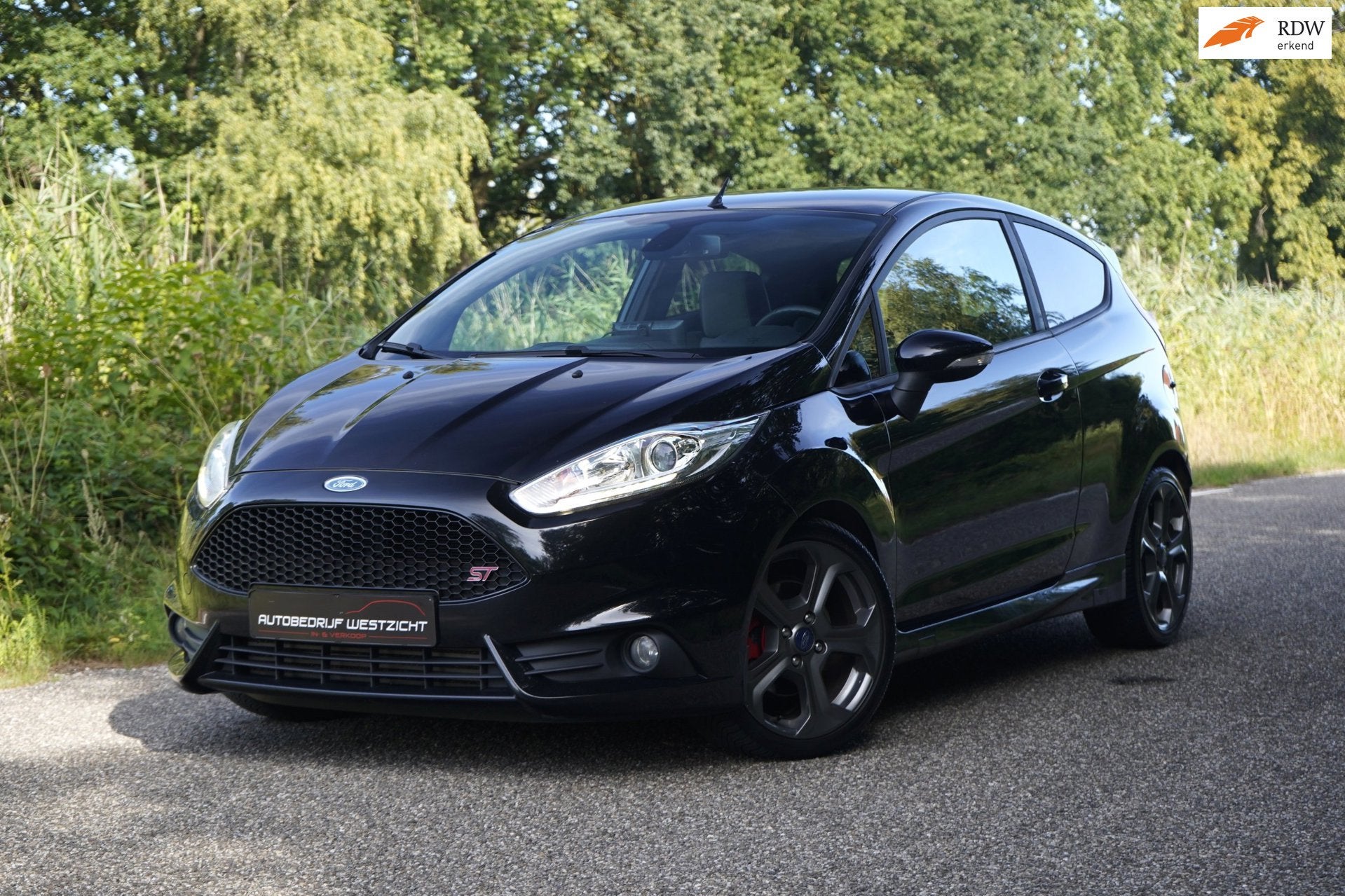 Ford Fiesta 1.6 ST2 182pk zwart, Apple Carplay, FOX uitlaat, Voorwielaandrijving, 1596 cc, 1063 kg, Gebruikt