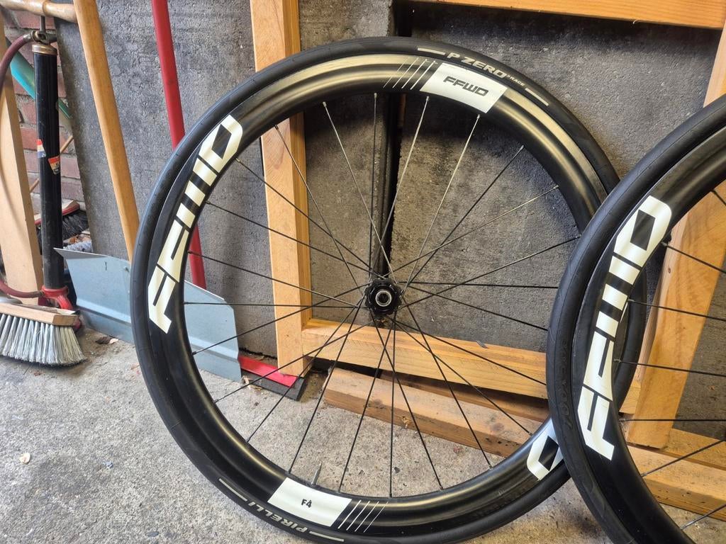 FFWD. F4 clinchers shimano body schijfrem, Fietsen en Brommers, Fietsonderdelen, Ophalen, Carbon