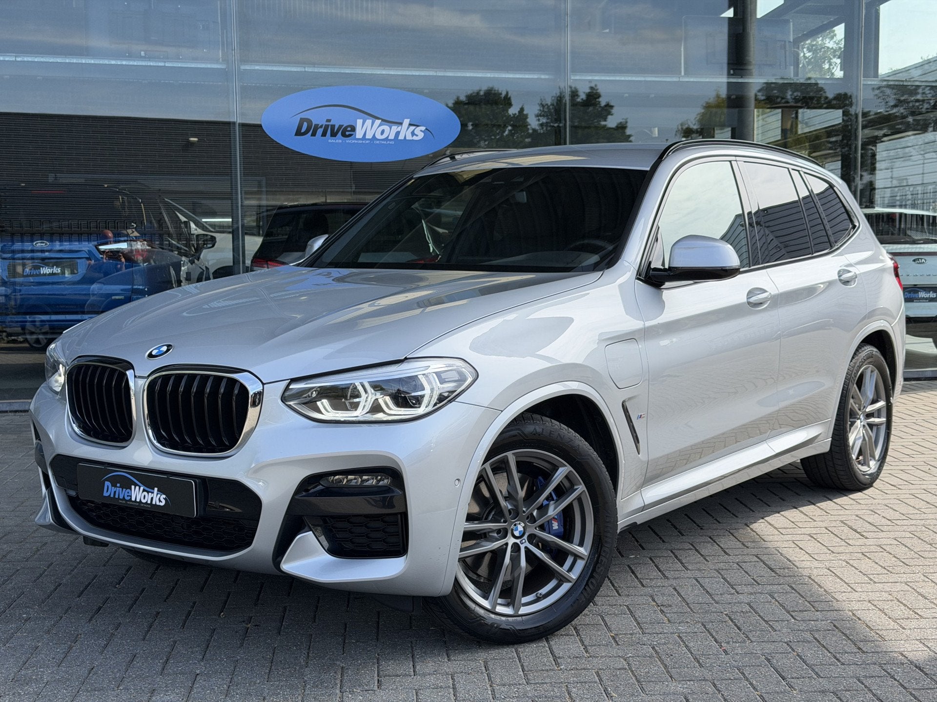 BMW X3 xDrive30e | M-sport | H&K | Live Cockpit | M -Aero |, Automaat, Gebruikt, 4 cilinders, Bedrijf