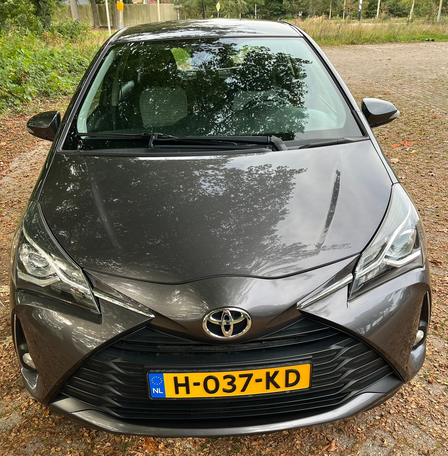 Toyota Yaris (gaat weg in verband met pensioenering)