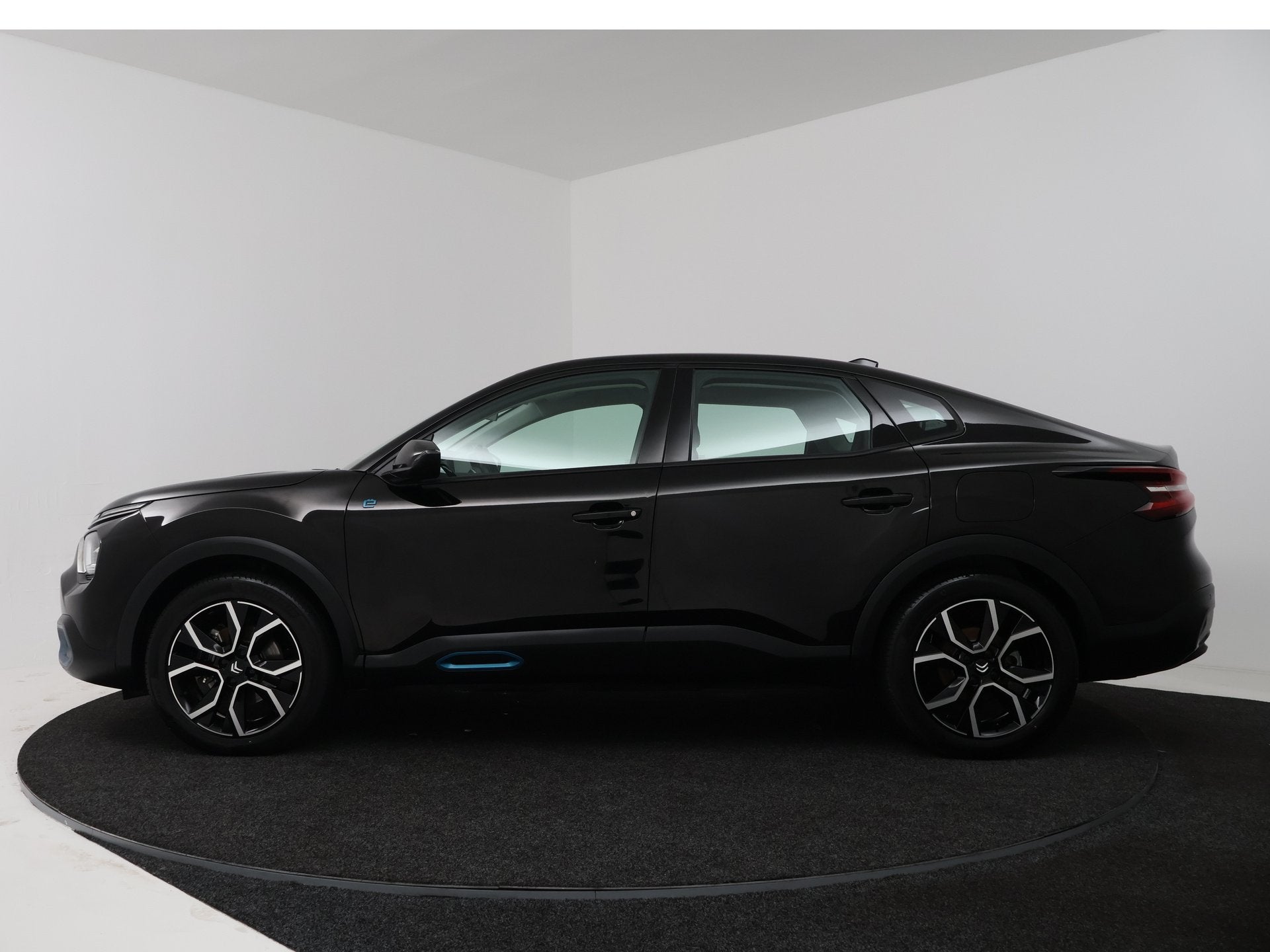 Citroën Ë-C4 X Feel Pack 50 kWh Onderweg-naar-dealer, Auto's, 12 maanden, Gebruikt, Zwart, 24 min