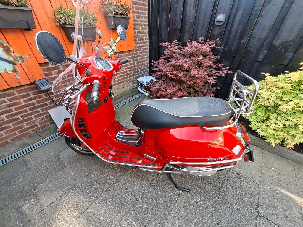 Vespa GTS 300, Scooter, Motorrijbewijs A, Particulier, Automaat
