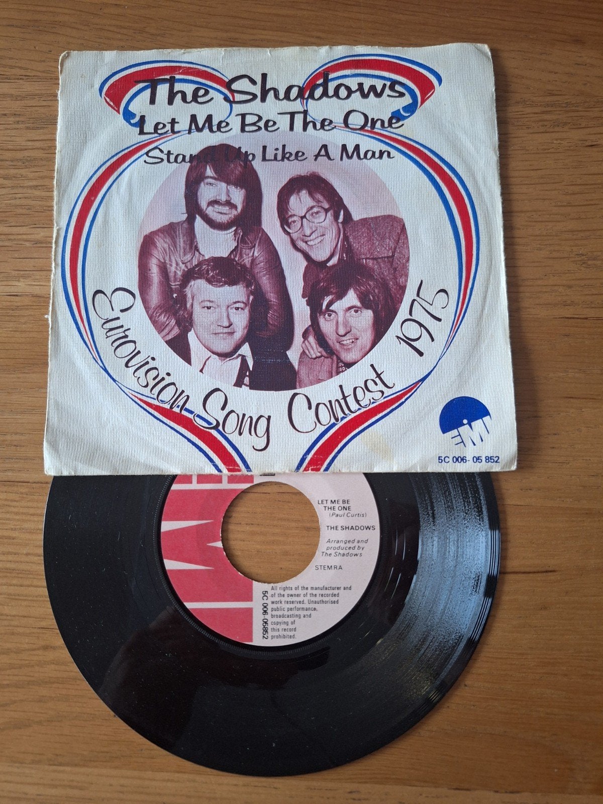 The Shadows - Let Me Be The One (Eurovision 1975), Cd's en Dvd's, Vinyl Singles, Gebruikt, 7 inch, Single, Ophalen of Verzenden
