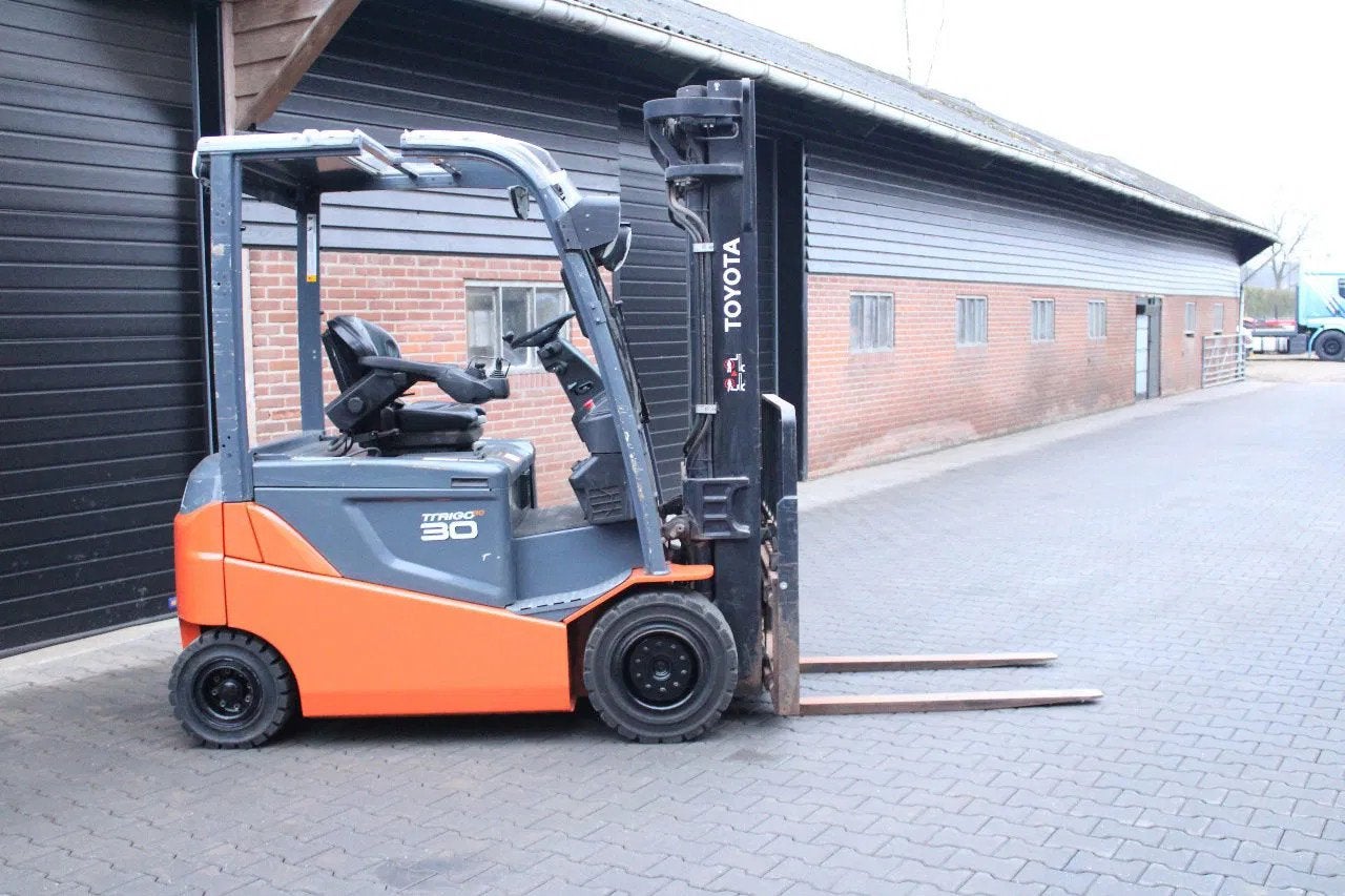 Toyota 8FBMKT30 heftruck elektrische triplex sidesift, Zakelijke goederen, 3000 tot 4000 kg, Elektrisch, Heftruck, Toyota